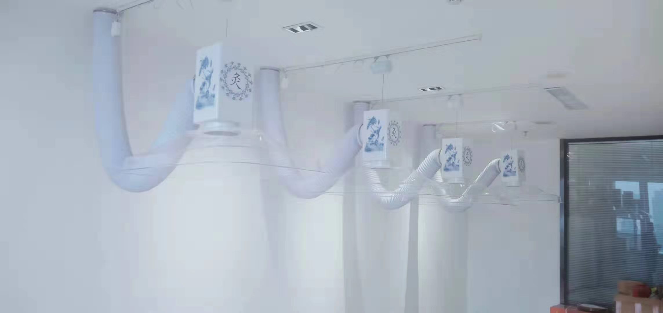 四川醫(yī)院艾灸排煙設備安裝施工現(xiàn)場